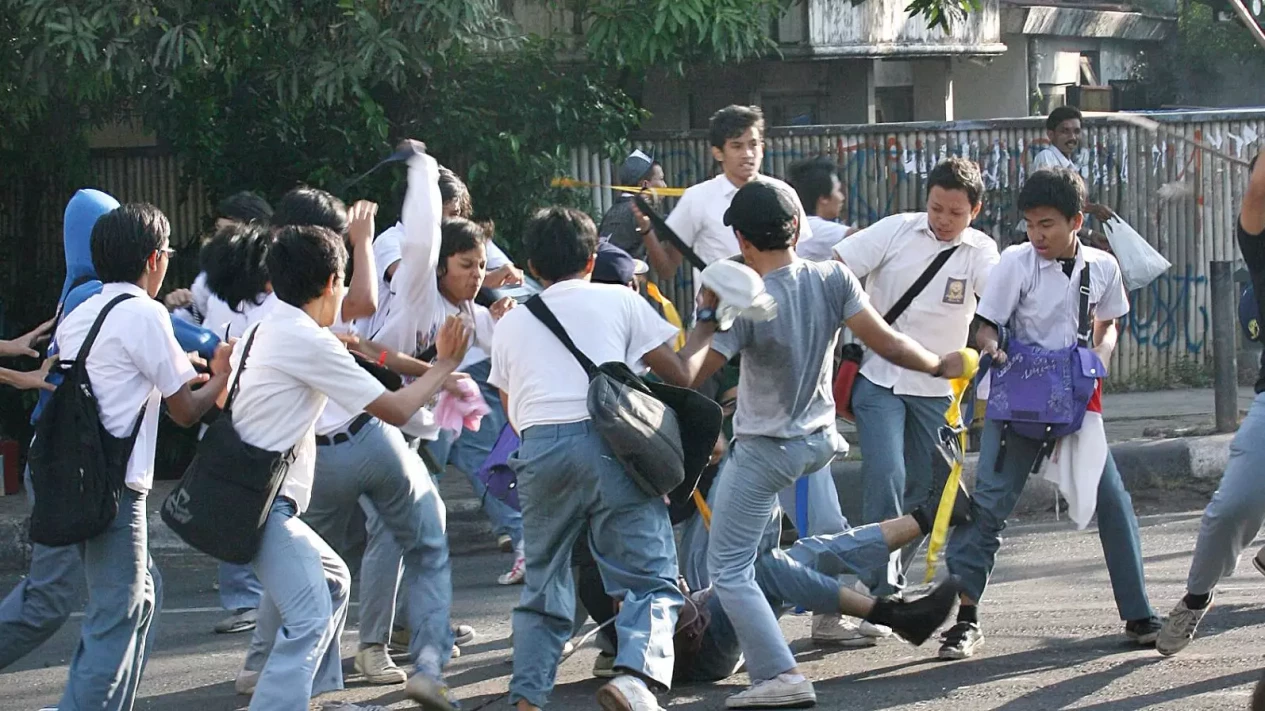 Drama Tawuran di Bekasi: Polisi Tetapkan Dua Pelajar sebagai Tersangka, Satu Korban Luka Parah