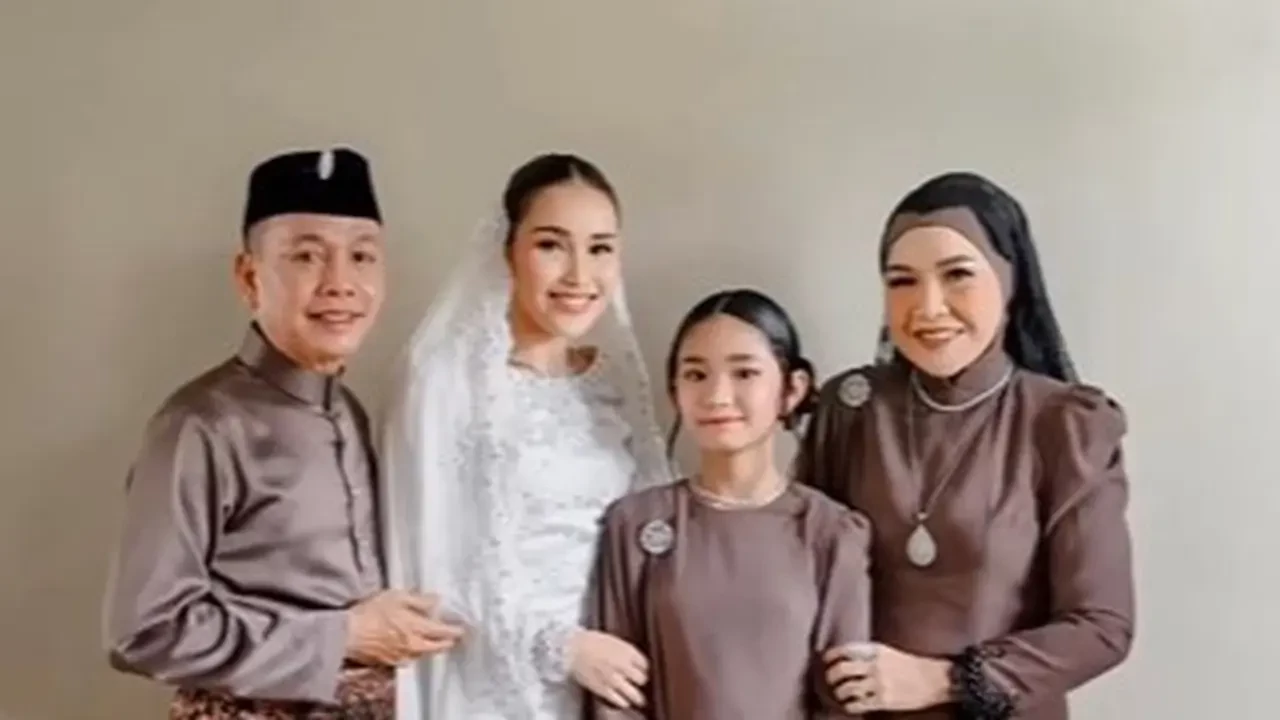 Bilqis Khumairah Razak di acara lamaran ayu ting ting 